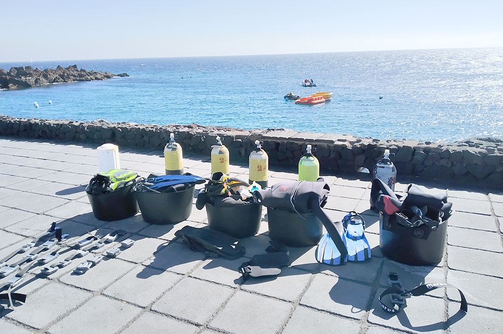 matériel de plongée à Playa Chica
